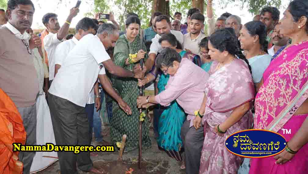 ದಿಂಡದಹಳ್ಳಿಯಲ್ಲಿ 15 ಲಕ್ಷ ರೂ. ವೆಚ್ಚದಲ್ಲಿ ಹೊಸ ಶಾಲಾ ಕೊಠಡಿಗೆ ಭೂಮಿಪೂಜೆ